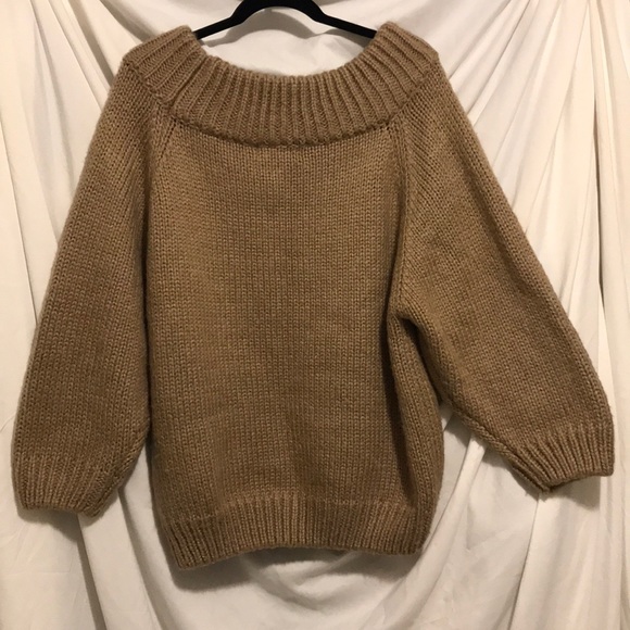 Tan color sweater size Lg - Picture 2 of 2